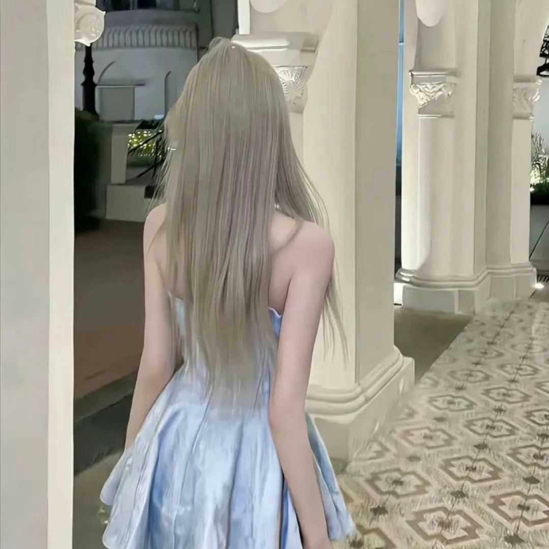 伴游女王